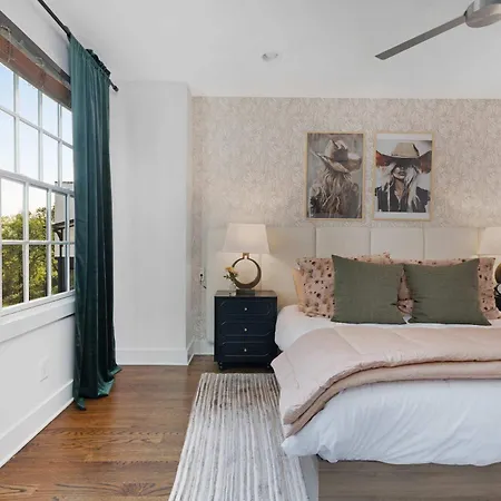 Holiday home The High Note - Spectacular Rooftop Walk To Gulch *