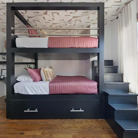 The High Note - Spectacular Rooftop Walk To Gulch Holiday home *
