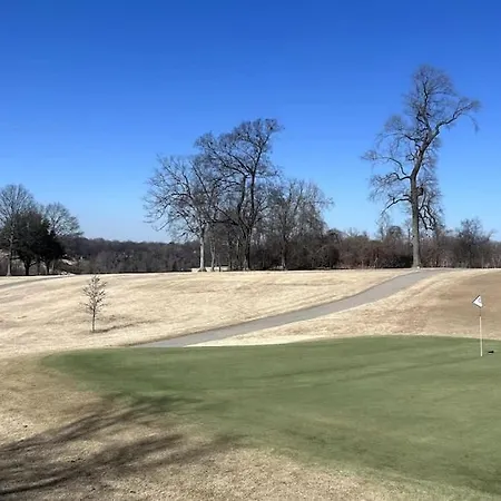 Riverside Retreat Near 5 Points Nashville