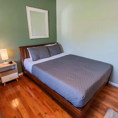 Riverside Retreat Near 5 Points Holiday home Nashville