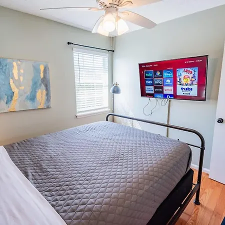 Riverside Retreat Near 5 Points * Nashville