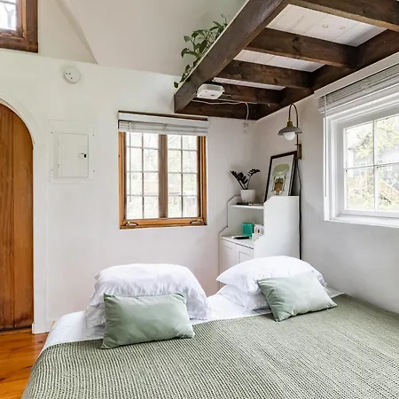 Dreamy Tiny House With Hot Tub And Garden Patio Holiday home Nashville