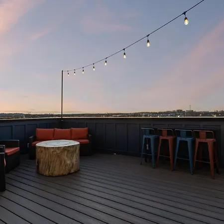 Rooftop Hot Tub Game Barrel Sauna Holiday home