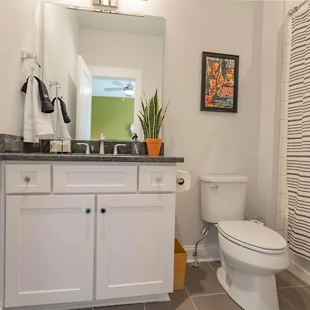Holiday home 2 Chic Townhomes Near Geodis Sleeps 22 Nashville