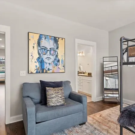 2 Chic Townhomes Near Geodis Sleeps 22 *
