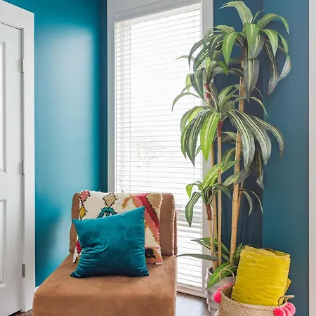 2 Chic Townhomes Near Geodis Sleeps 22 Nashville
