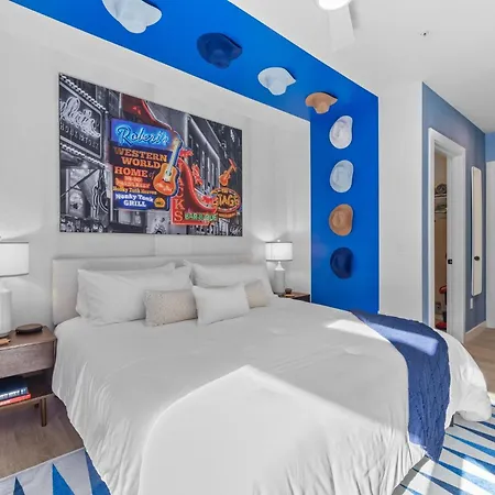 Holiday home Honky Tonk Hideaway Walk To Broadway W Gym, Pool, Parking
