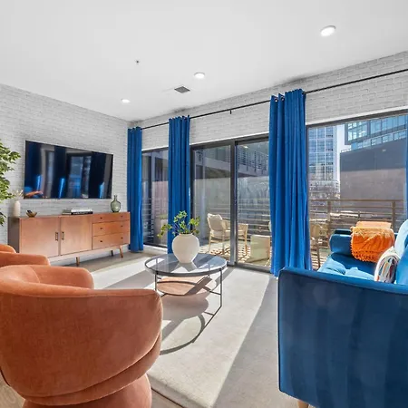 Holiday home Honky Tonk Hideaway Walk To Broadway W Gym, Pool, Parking
