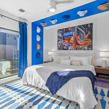 Honky Tonk Hideaway Walk To Broadway W Gym, Pool, Parking