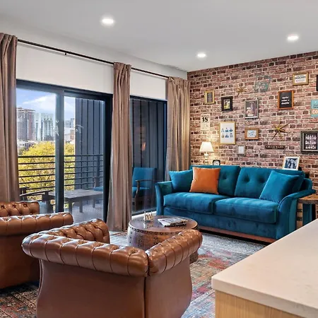 Walk To Downtown Nash From The Speakeasy Pool, Gym, Parking And More, Amazing Location