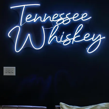 Holiday home The Tennessee Whiskey In West End-vandy- Uber To Broadway Nashville