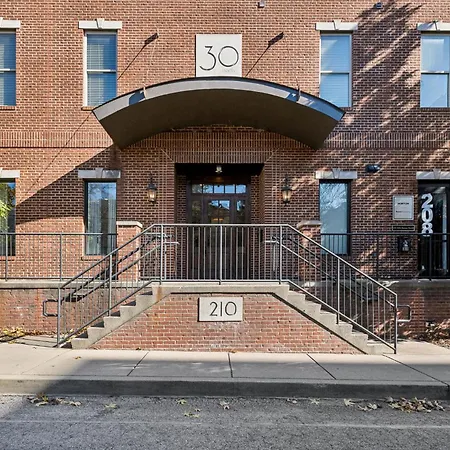 Holiday home Legends Loft Modern Near Vandy On West End *