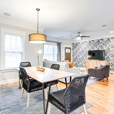 Belmont And Broadway Great For Groups Holiday home Nashville