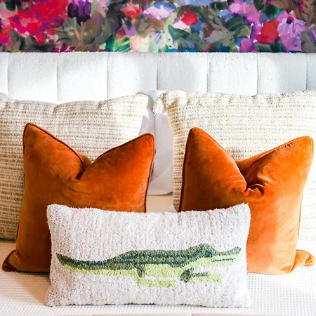 Holiday home Pie Town Emporium- Walk To Broadway, Enjoy Views, Pool, Gym Nashville