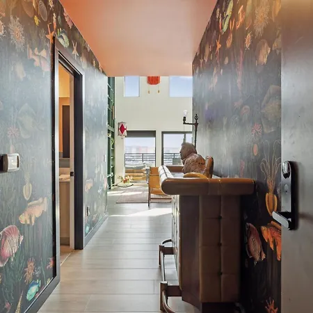 Holiday home Pie Town Emporium- Walk To Broadway, Enjoy Views, Pool, Gym Nashville