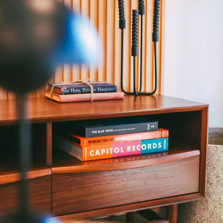 Layla's Downtown Nash Retreat | Walk To Broadway - Pool, Gym, Private Balcony, And More! * Nashville