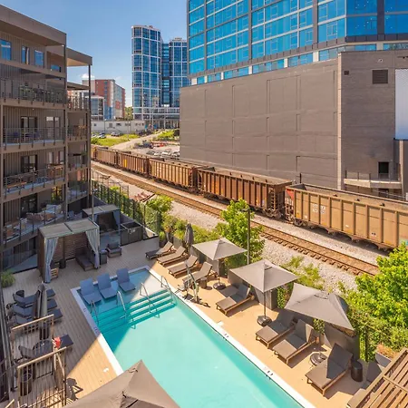 Layla's Downtown Nash Retreat | Walk To Broadway - Pool, Gym, Private Balcony, And More! * Nashville