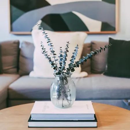 Holiday home Layla's Downtown Nash Retreat | Walk To Broadway - Pool, Gym, Private Balcony, And More! *