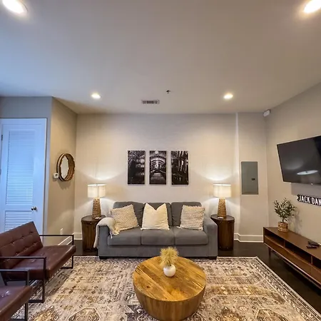 Holiday home The Tennessee Whiskey In West End-vandy- Uber To Broadway *