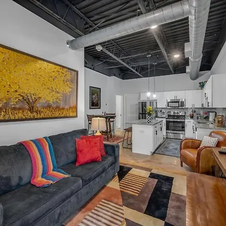 Holiday home Chic New Near Dt Nashville