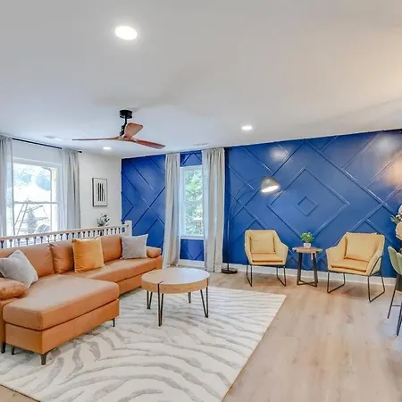 Nashoasis 10 Min To Dt, Gameroom, Huge Yard Holiday home Nashville