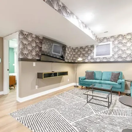 Holiday home Nashoasis 10 Min To Dt, Gameroom, Huge Yard *