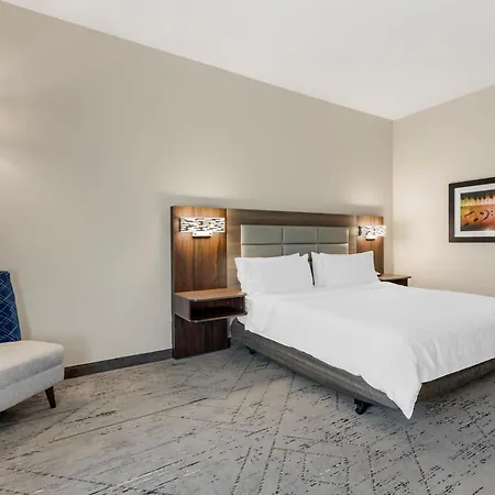 Express & Southeast - Antioch By Ihg Hotel