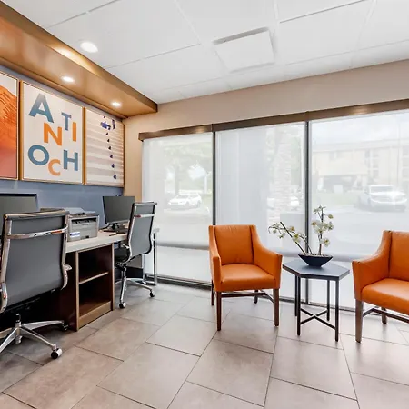 Hotel Express & Southeast - Antioch By Ihg 3*
