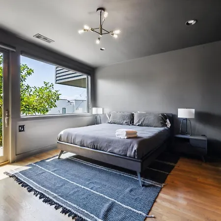 Apartment Cozy 1st-floor Retreat W Game & King Bed