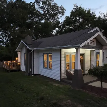 Holiday home Cozy W Hot Tub 17 Mi To Downtown Nashville