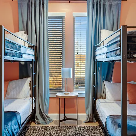 Live Your Dream 10 Min To Broadway Holiday home