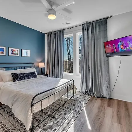 Huge Roof Deck With Games 10 Mins To Broadway *