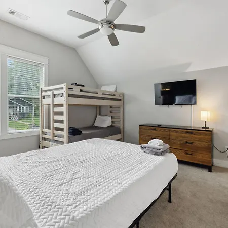 Apartment Cozy Retreat Mins To Broadway & East