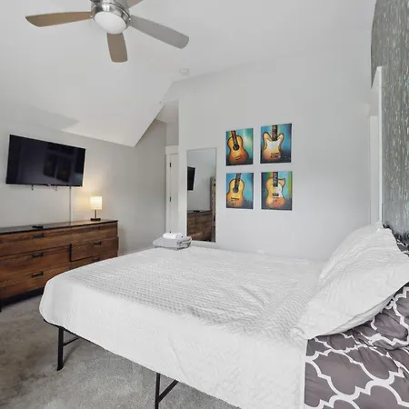 Apartment Cozy Retreat Mins To Broadway & East *