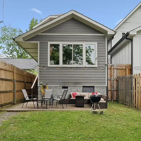 Spacious Retreat Mins To Broadway & East Apartment Nashville