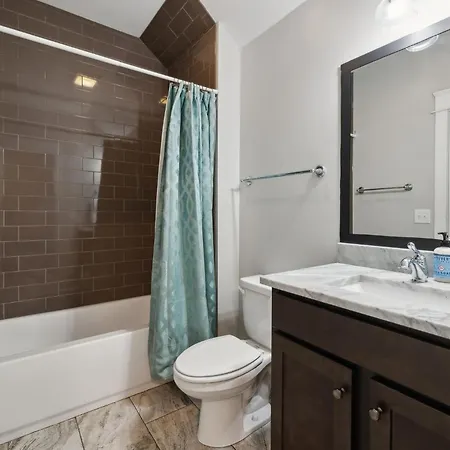 Spacious Retreat Mins To Broadway & East * Nashville