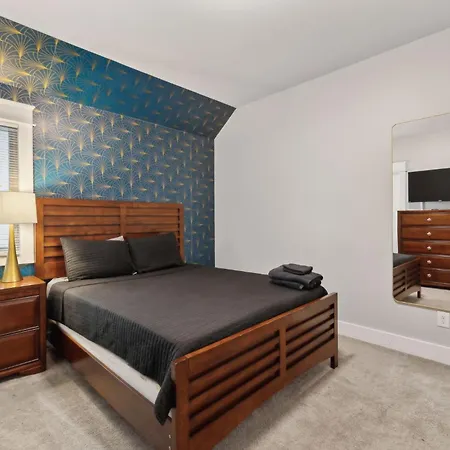 Spacious Retreat Mins To Broadway & East Apartment Nashville