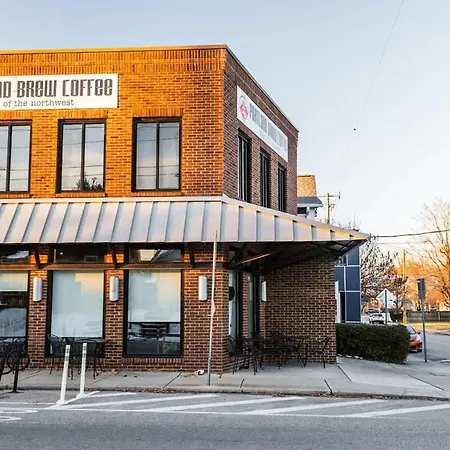 East Getaway - Walk To Parks Golf & Music Spots Holiday home Nashville