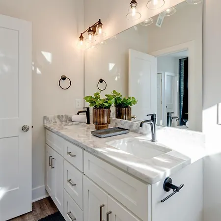 5627 Lenox Ave Hbr Holiday home *