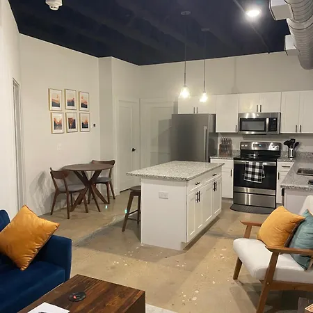Grand Ole Getaway Apartment