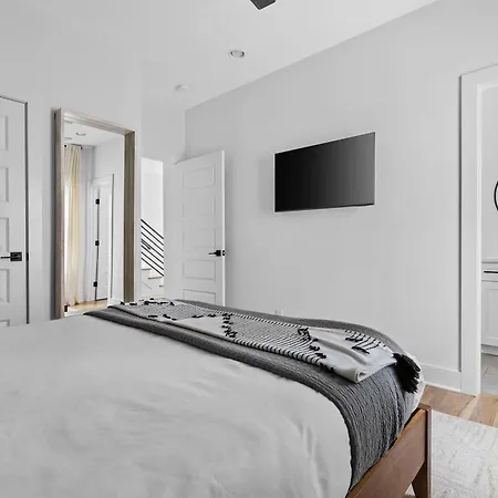 The Waylon - Newly Redesigned, Rooftop With Sauna