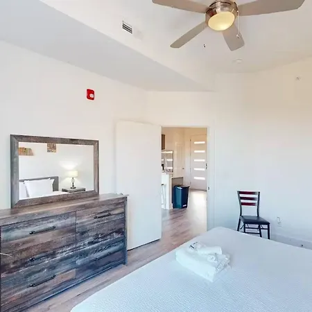 Apartment Chic 1br Near Broadway & Music Row Nashville