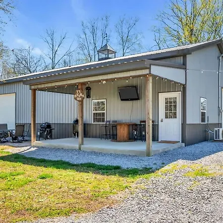 The Den At J-barn - Secluded Retreat Nashville