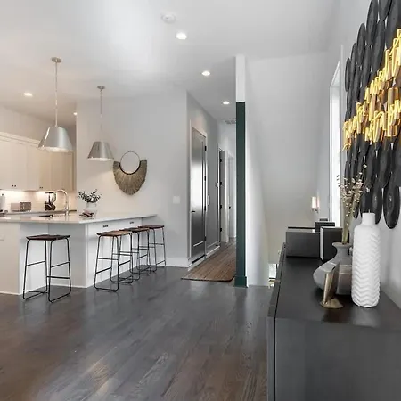 Two Side By Side Homes - Min To Vandy 3min To Bars * Nashville