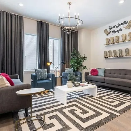 Holiday home New Side By Side Homes - Sleeps 24 Nashville