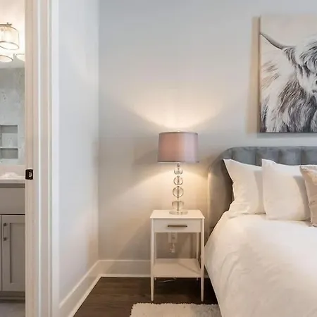 New Side By Side Homes - Sleeps 24 *