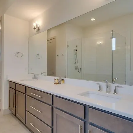 Walk To Vanderbilt And Broadway - Near Honky Tonks Holiday home *