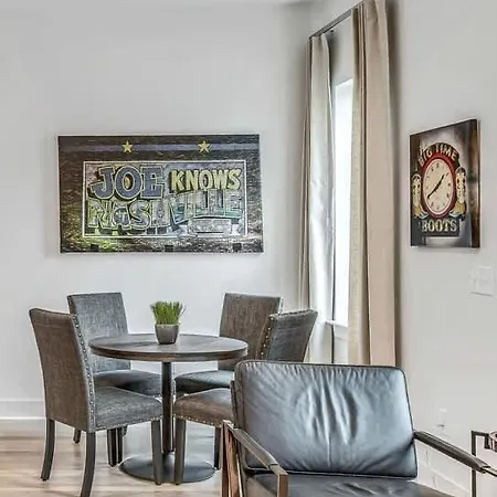 Scovel Row Retreat-rooftop Views Near Broadway *