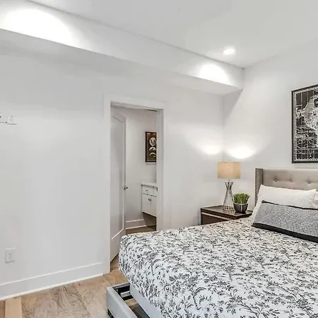 Holiday home Scovel Row Retreat-rooftop Views Near Broadway Nashville