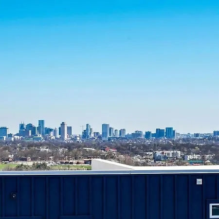 Holiday home Rooftop Views - Hot Tub - Near Honky Tonks & Bars Nashville